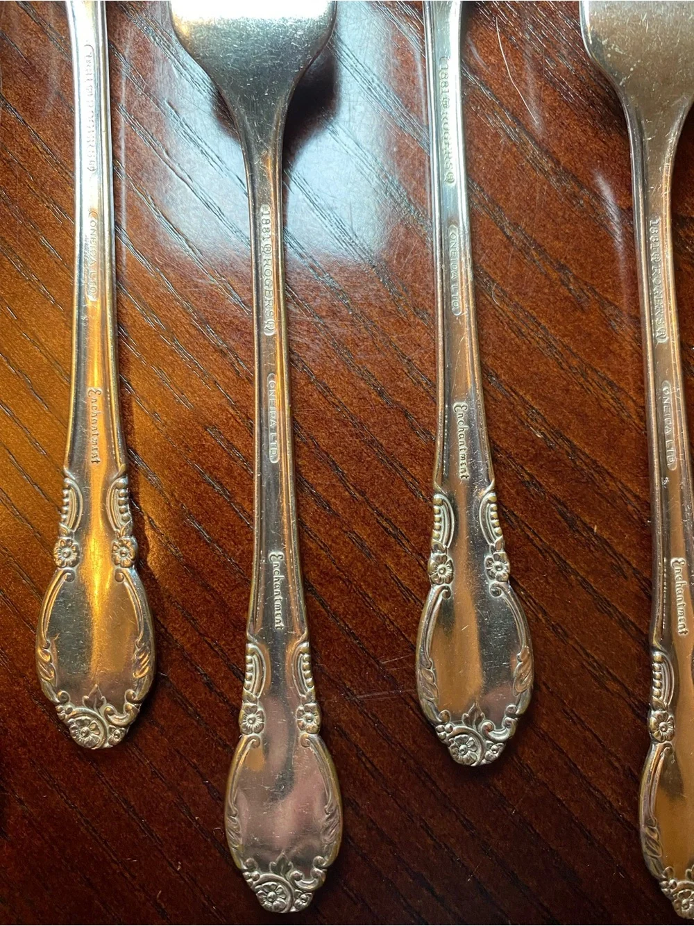 Vintage Enchantment Rogers 1881 Oneida Silver-Plated Dinner Forks - Set of 7